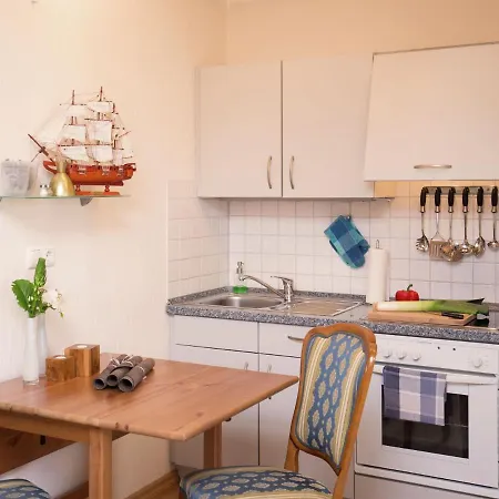 דירה Luxurious In Mecklenburg With Furnished Terrace