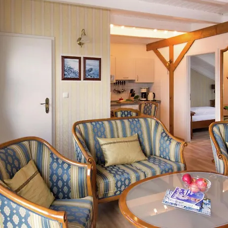 Luxurious In Mecklenburg With Furnished Terrace דירה